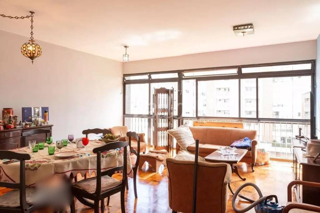 SALA de Apartamento à venda, Padrão com 128 m², 3 quartos e 2 vagas em Perdizes - São Paulo