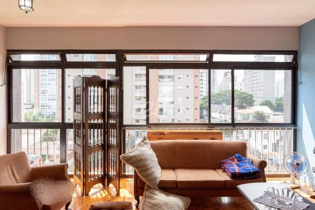 SALA de Apartamento à venda, Padrão com 128 m², 3 quartos e 2 vagas em Perdizes - São Paulo