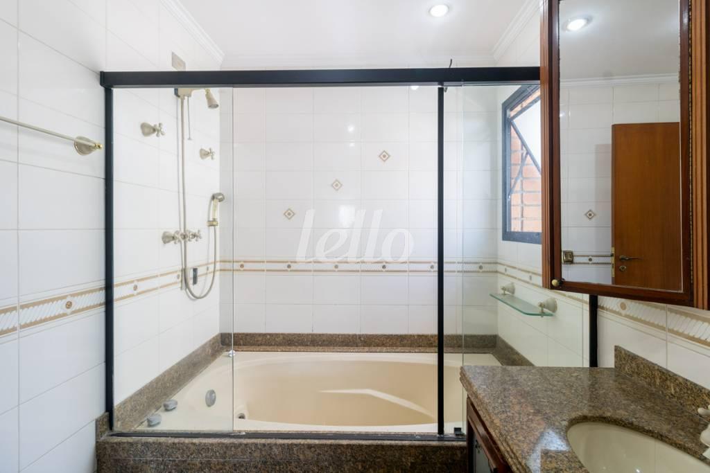 BANHEIRO DA SUITE 2 de Apartamento à venda, Padrão com 198 m², 4 quartos e 3 vagas em Vila Mariana - São Paulo