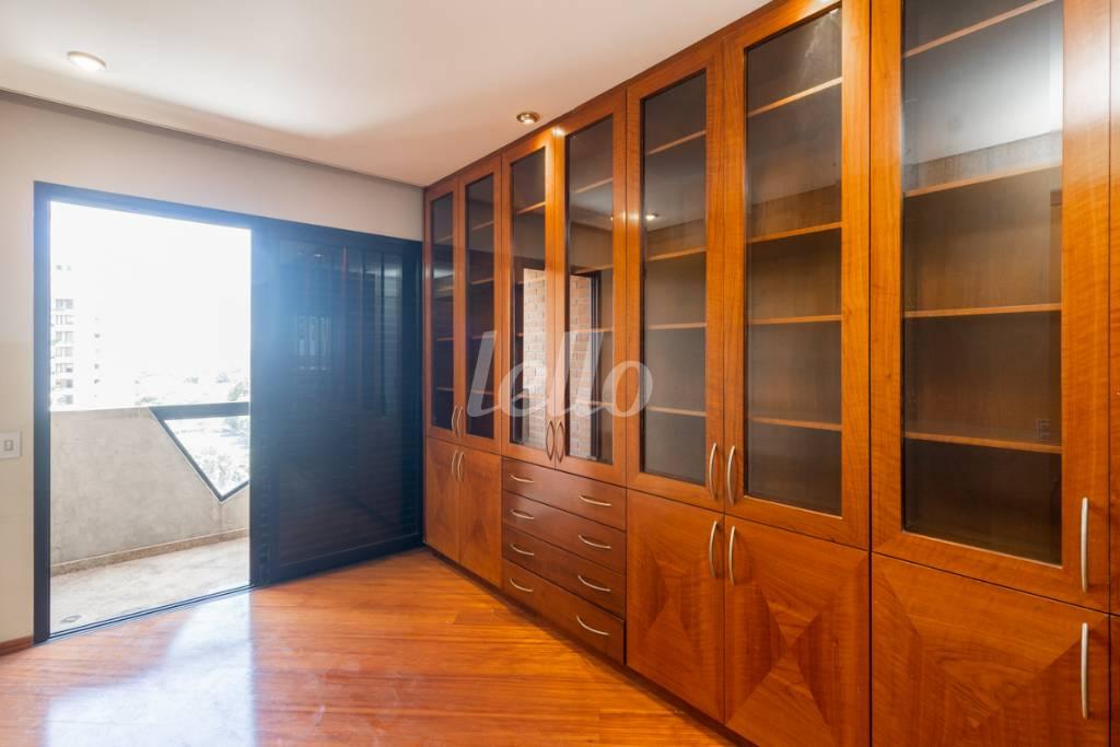 DORMITÓRIO 1 de Apartamento à venda, Padrão com 198 m², 4 quartos e 3 vagas em Vila Mariana - São Paulo