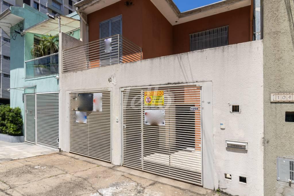 FACHADA de Casa à venda, sobrado com 120 m², 3 quartos e 2 vagas em Cambuci - São Paulo