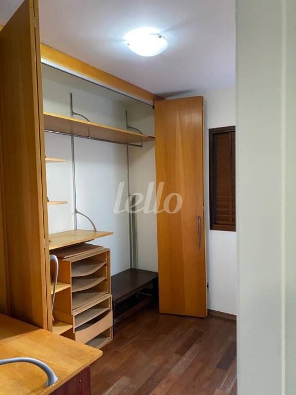 DORMITÓRIO 1 COM ARMÁRIOS de Apartamento à venda, Padrão com 80 m², 3 quartos e 1 vaga em Mooca - São Paulo