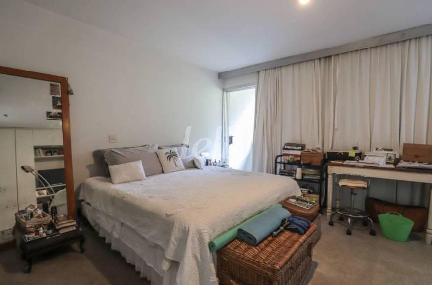 DORMITÓRIO 3 de Casa para alugar, sobrado com 400 m², 4 quartos e 4 vagas em Pacaembu - São Paulo