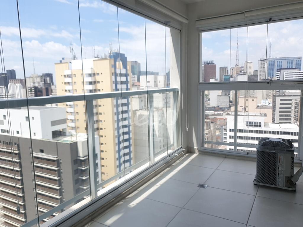 VARANDA de Apartamento à venda, Studio com 35 m², 1 quarto e 1 vaga em Consolação - São Paulo