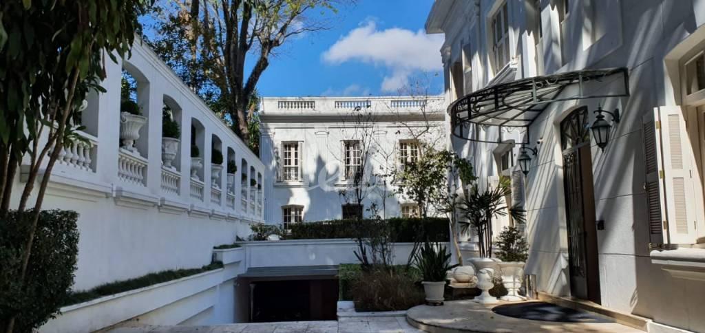 ÁREA EXTERNA de Casa para alugar, sobrado com 1412 m², e em Jardim América - São Paulo