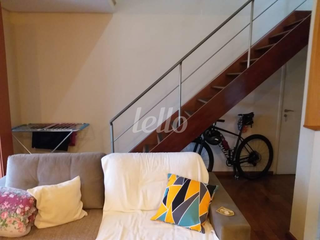LIVING de Apartamento à venda, Duplex com 65 m², 2 quartos e 2 vagas em Vila Uberabinha - São Paulo