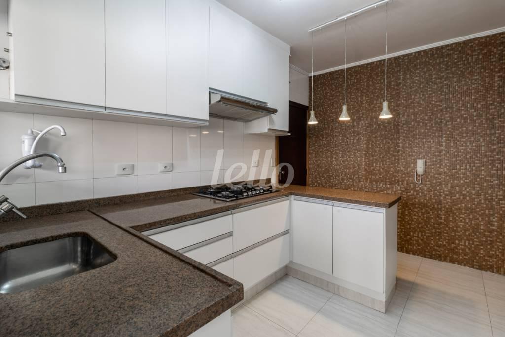 COZINHA de Apartamento para alugar, Padrão com 127 m², 3 quartos e 2 vagas em Vila Marina - Santo André