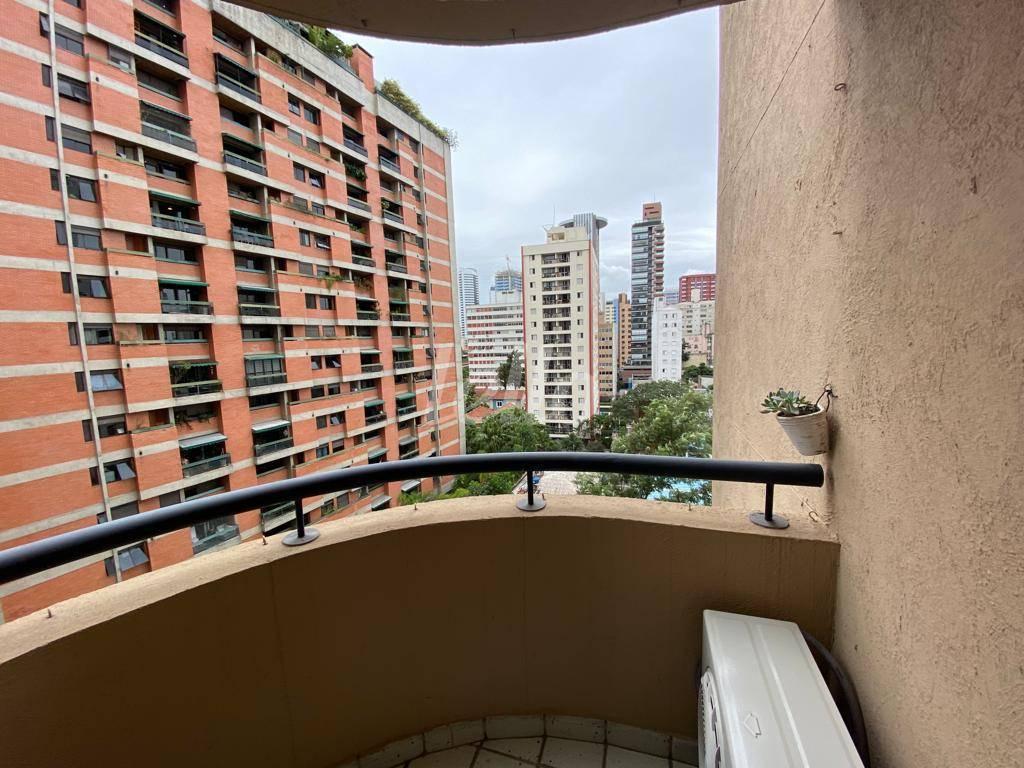 VARANDA de Apartamento à venda, Padrão com 120 m², 3 quartos e 3 vagas em Pinheiros - São Paulo