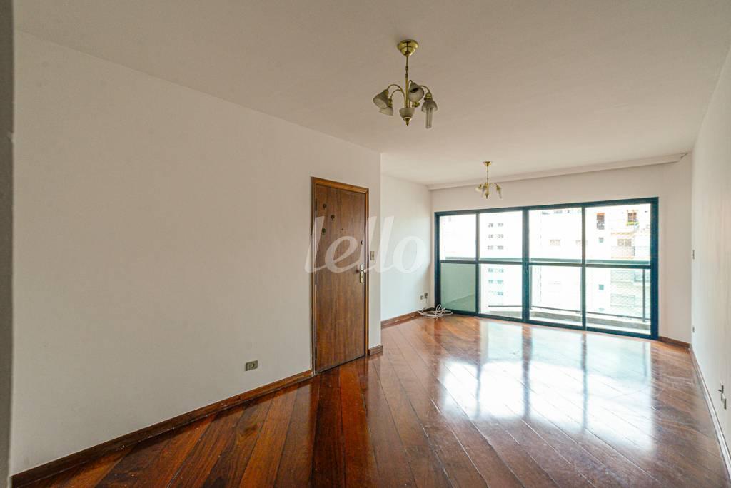 SALA PARA DOIS AMBIENTES de Apartamento à venda, Padrão com 123 m², 3 quartos e 2 vagas em Santana - São Paulo