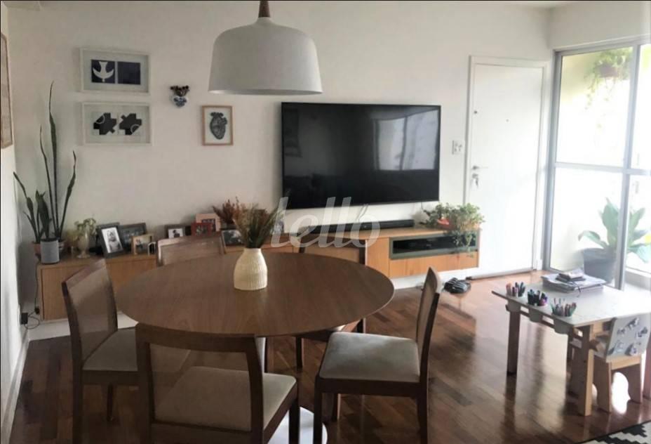 SALA de Apartamento à venda, Padrão com 108 m², 3 quartos e 1 vaga em Indianópolis - São Paulo