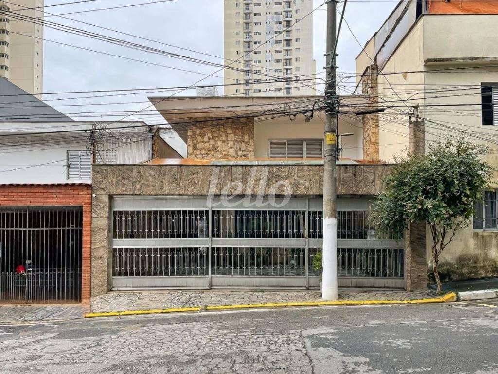 FACHADA de Casa à venda, sobrado com 292 m², 3 quartos e 4 vagas em Tatuapé - São Paulo