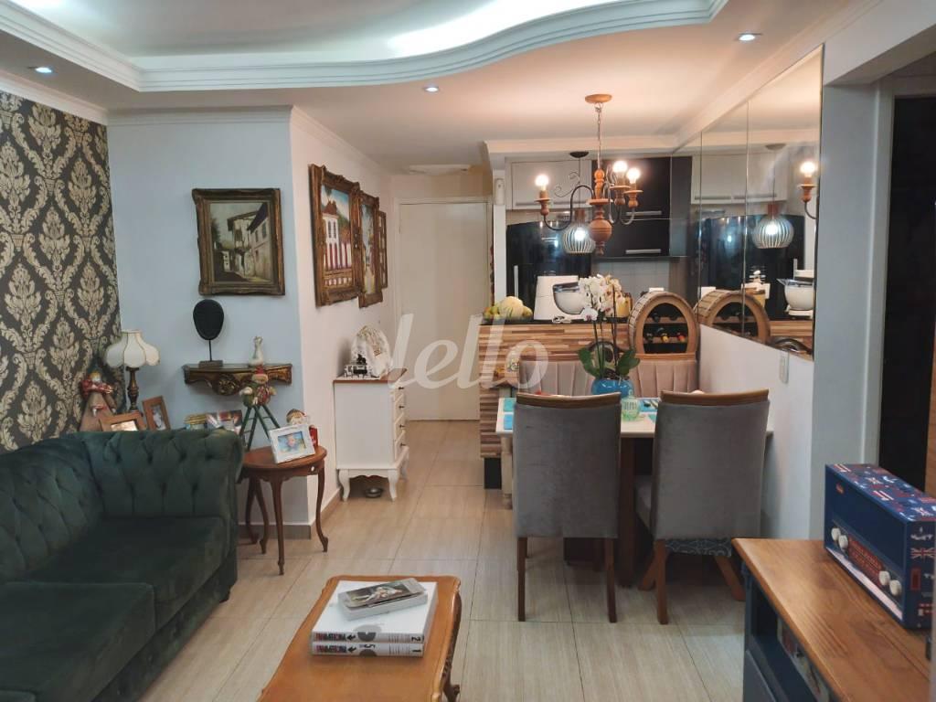 SALA de Apartamento à venda, Padrão com 50 m², 2 quartos e 1 vaga em Vila Alzira - Santo André