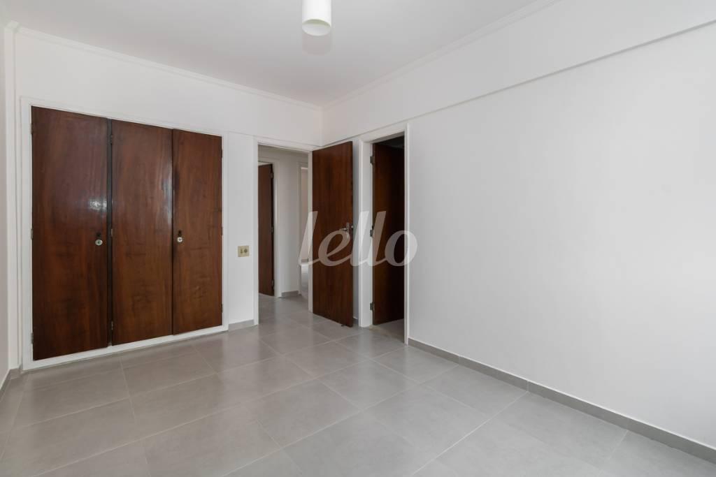 SUITE de Apartamento para alugar, Padrão com 100 m², 3 quartos e 2 vagas em Pinheiros - São Paulo
