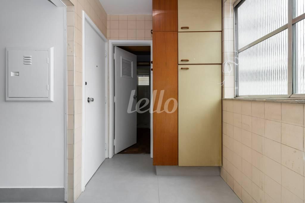 ÁREA DE SERVIÇO de Apartamento para alugar, Padrão com 180 m², 4 quartos e 2 vagas em Santa Cecília - São Paulo