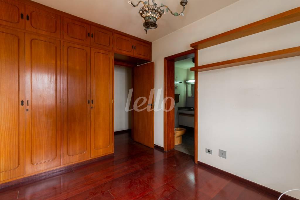 SUITE 2 de Apartamento à venda, Padrão com 301 m², 4 quartos e 4 vagas em Campo Belo - São Paulo