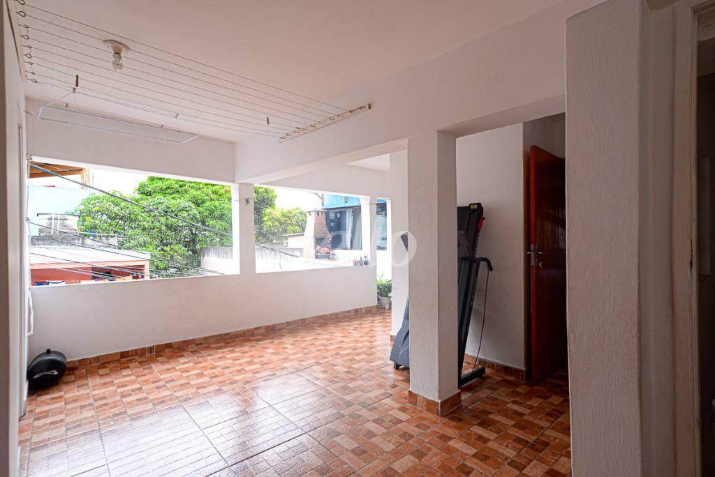 TERRAÇO - CHURRASQUEIRA de Casa à venda, sobrado com 205 m², 3 quartos e 2 vagas em Vila Centenário - São Paulo