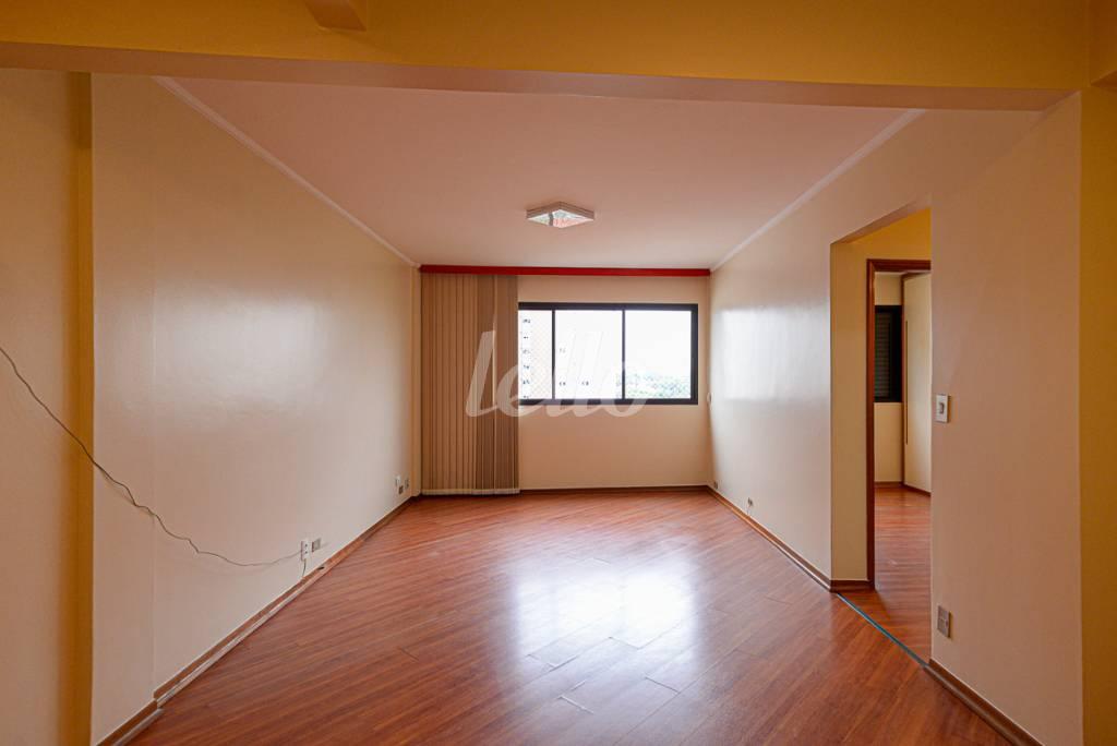SALA de Apartamento à venda, Padrão com 93 m², 3 quartos e 1 vaga em Vila Pompeia - São Paulo