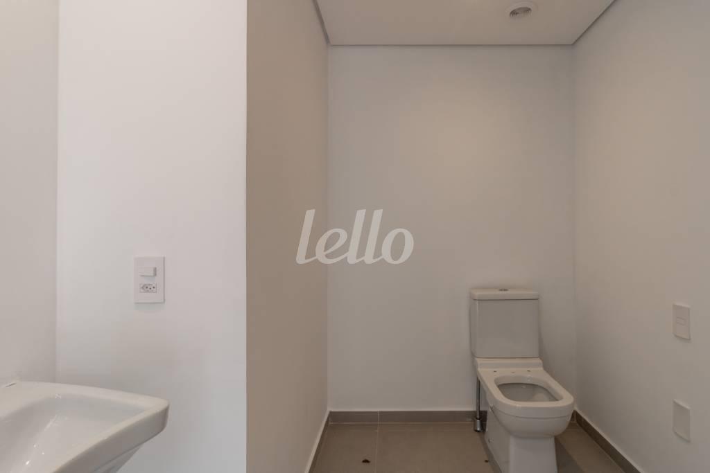 BANHEIRO de Apartamento para alugar, Studio com 40 m², 1 quarto e em Perdizes - São Paulo
