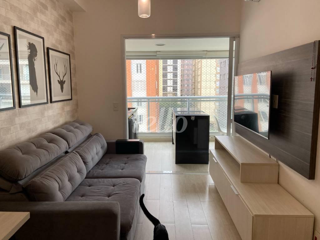 SALA de Apartamento à venda, Padrão com 40 m², 1 quarto e 1 vaga em Vila Mariana - São Paulo