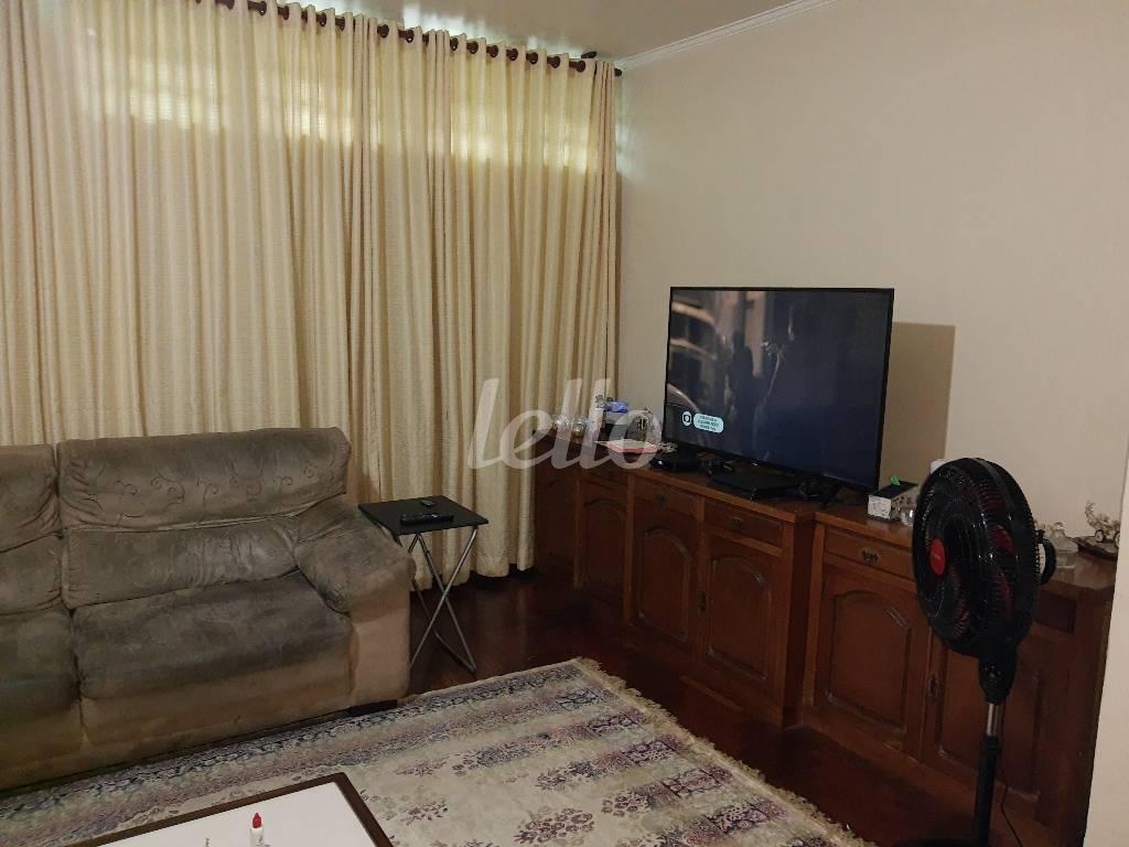SALA ESTAR TV de Casa à venda, sobrado com 253 m², 3 quartos e 6 vagas em Maranhão - São Paulo