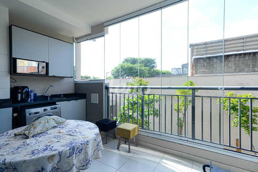 VARANDA GOURMET de Apartamento à venda, Padrão com 63 m², 3 quartos e 1 vaga em Cambuci - São Paulo