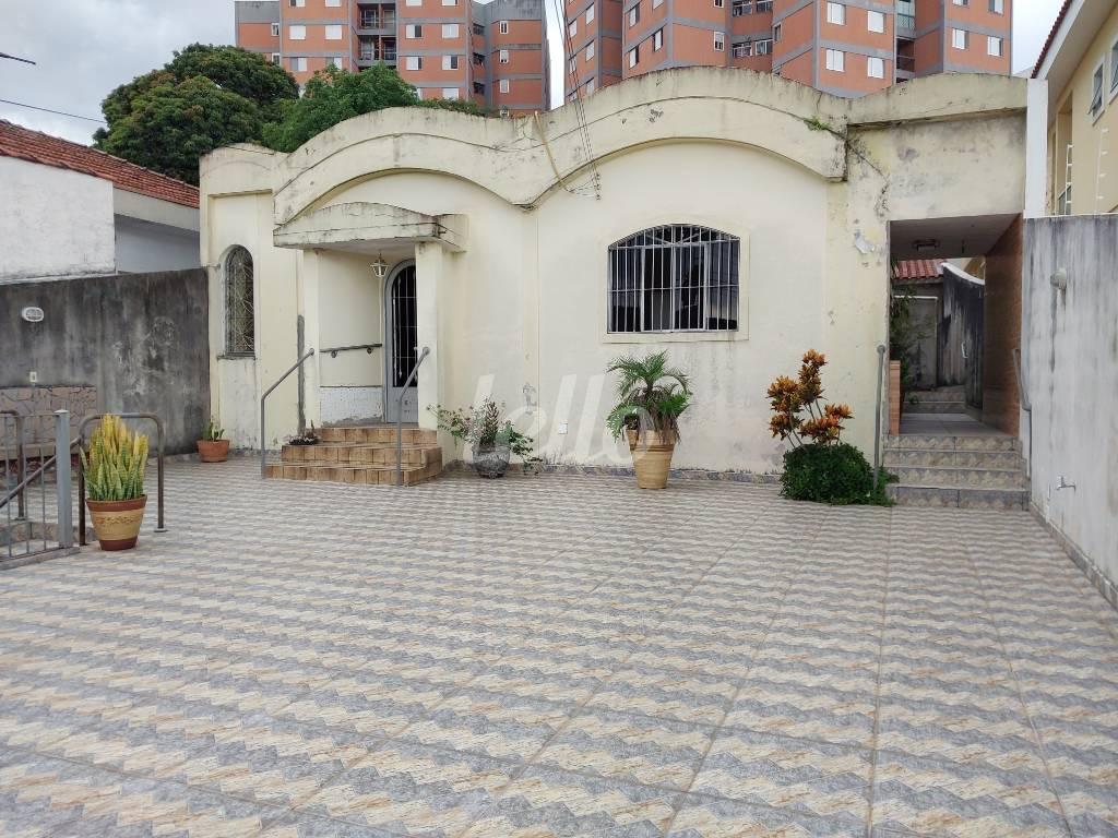 FACHADA de Casa à venda, assobradada com 264 m², 4 quartos e 2 vagas em Vila Aurora - São Paulo