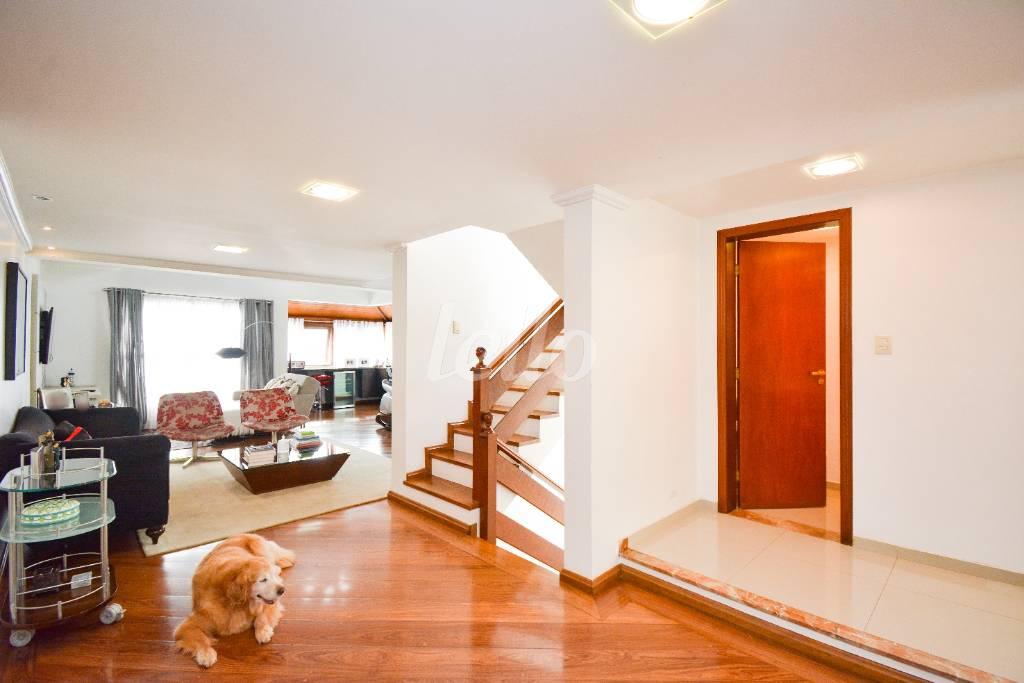 SALA DE ESTAR de Casa à venda, em condomínio - sobrado com 400 m², 4 quartos e 5 vagas em Tucuruvi - São Paulo