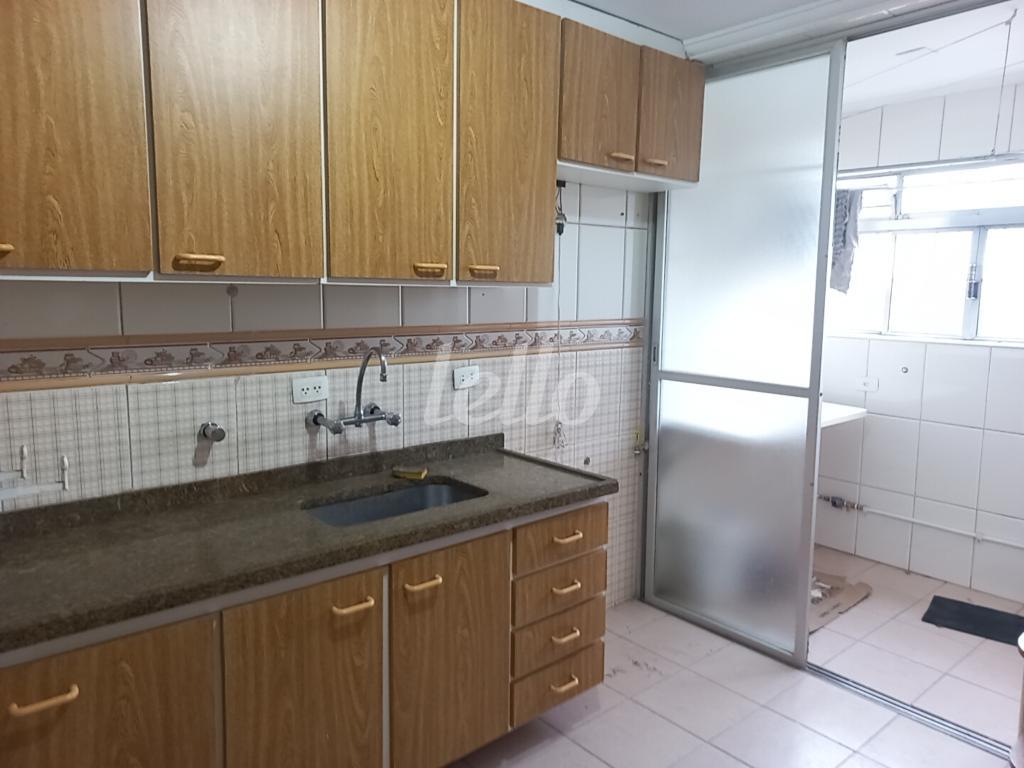 COZINHA de Apartamento para alugar, Padrão com 74 m², 2 quartos e 1 vaga em Vila Mazzei - São Paulo