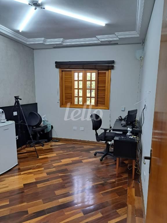 SUITE de Casa à venda, sobrado com 250 m², 3 quartos e 5 vagas em Vila Irmãos Arnoni - São Paulo