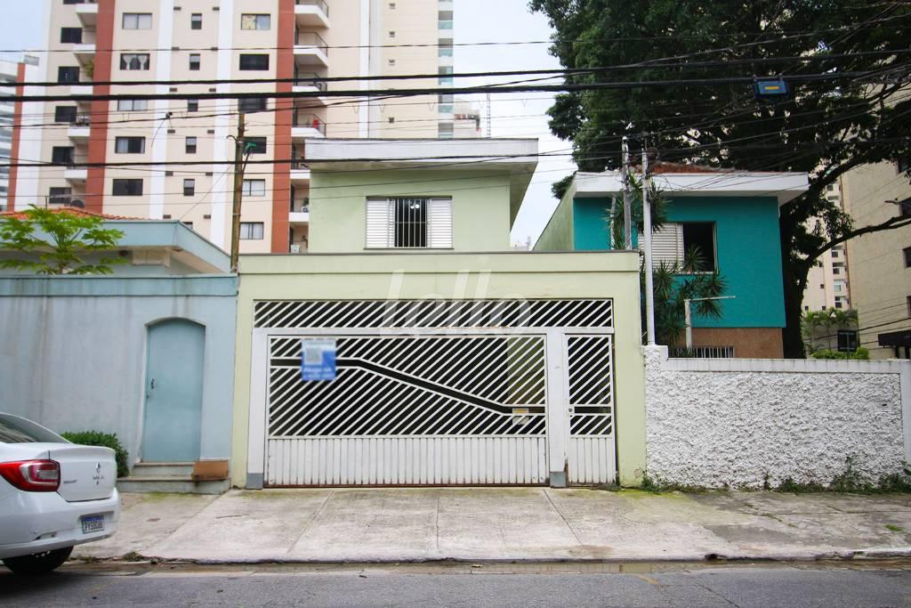 FACHADA de Casa à venda, sobrado com 230 m², 4 quartos e 2 vagas em Vila Mariana - São Paulo
