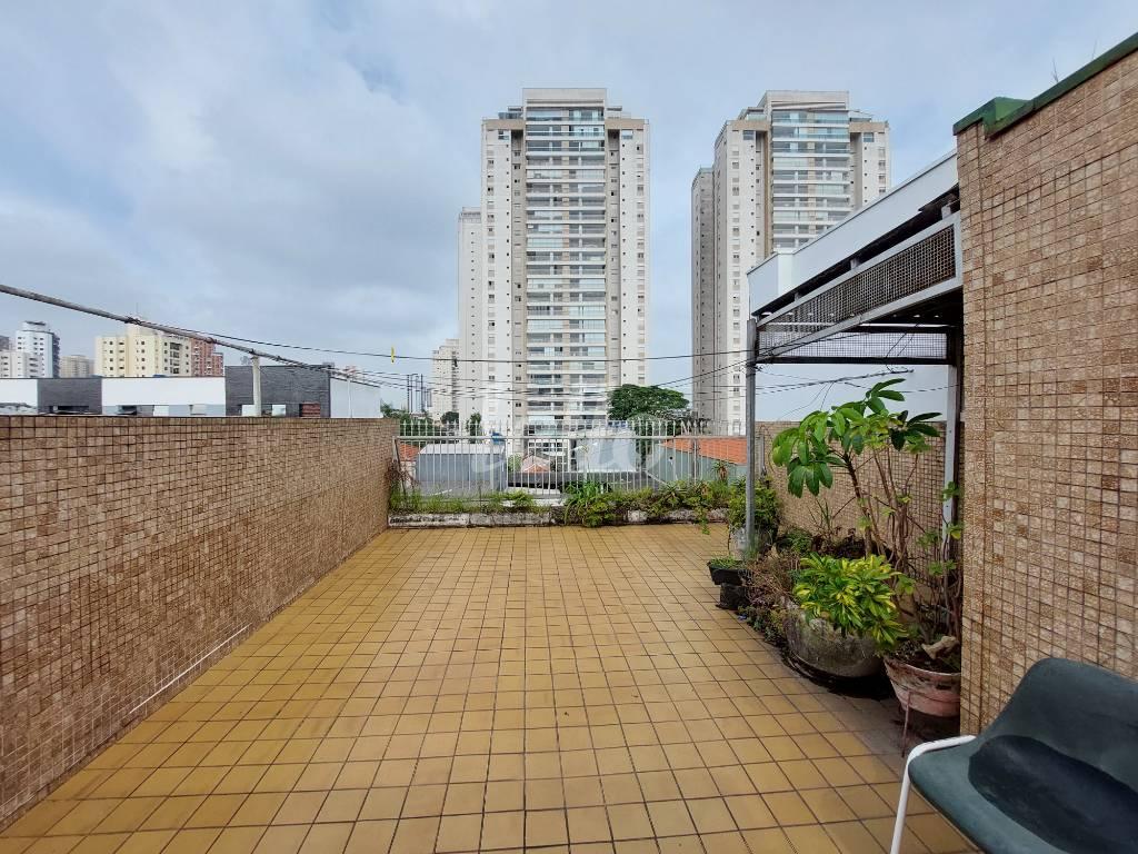 TERRAÇO de Casa à venda, sobrado com 200 m², 3 quartos e 2 vagas em Ch Santo Antônio (ZL) - São Paulo
