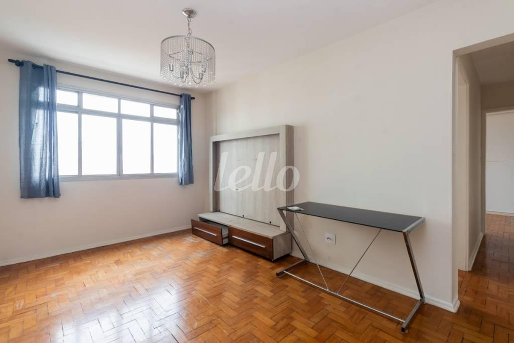 SALA de Apartamento para alugar, Padrão com 72 m², 2 quartos e 1 vaga em Vila Prudente - São Paulo