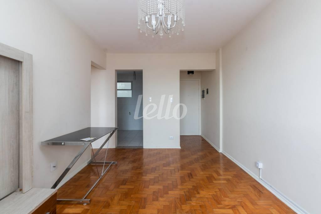 SALA de Apartamento para alugar, Padrão com 72 m², 2 quartos e 1 vaga em Vila Prudente - São Paulo