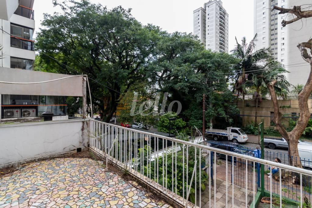 VARANDA de Casa à venda, sobrado com 320 m², e 2 vagas em Jardim Santo Amaro - São Paulo