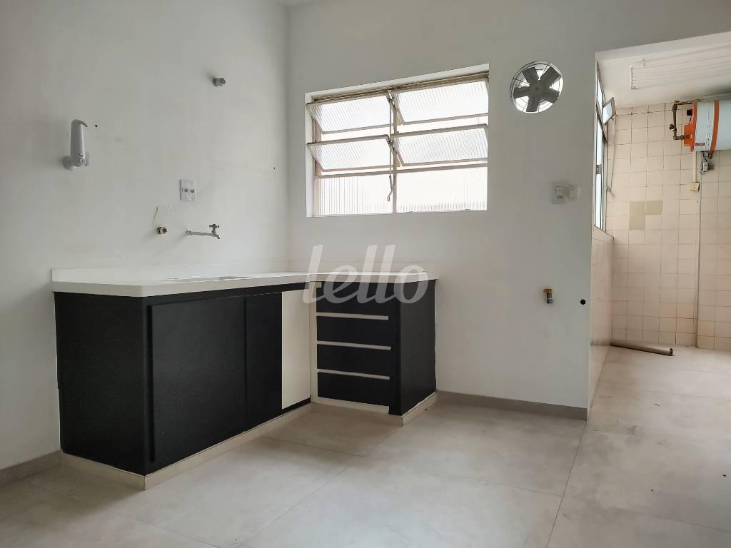 COZINHA de Apartamento à venda, Padrão com 120 m², 2 quartos e 1 vaga em Pinheiros - São Paulo
