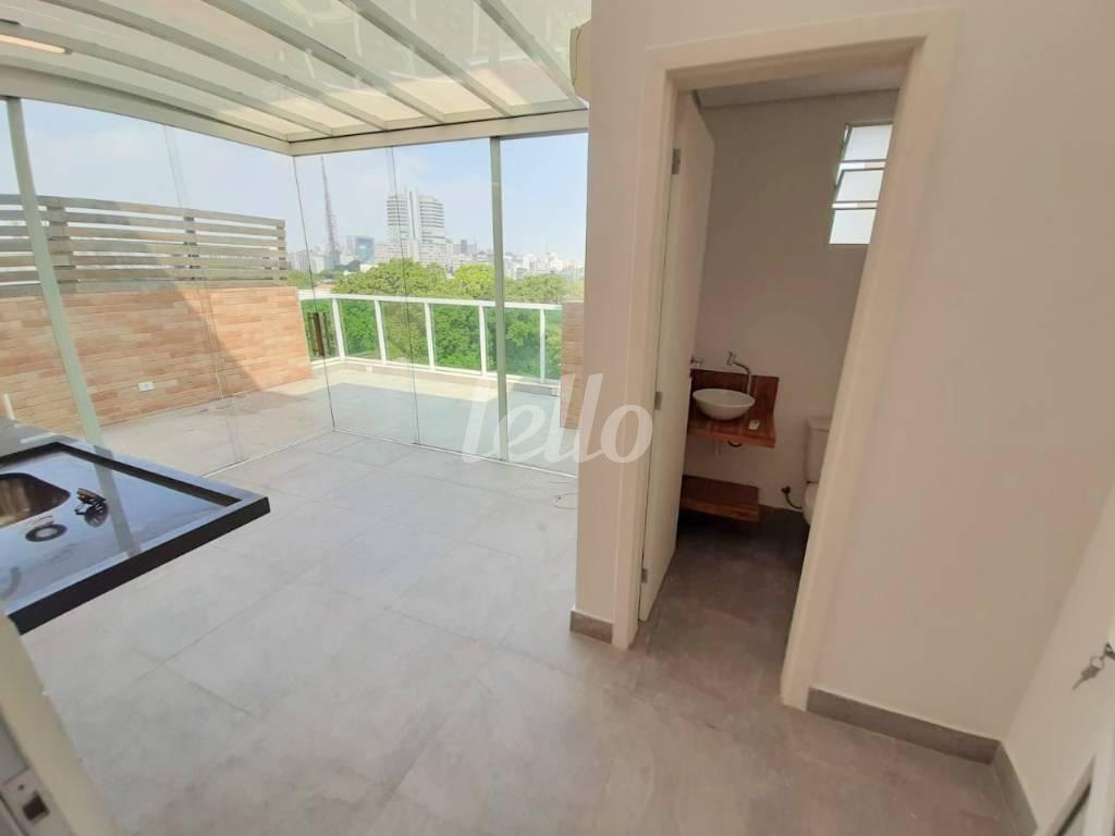 LIVING de Apartamento à venda, Duplex com 88 m², 2 quartos e 2 vagas em Pinheiros - São Paulo