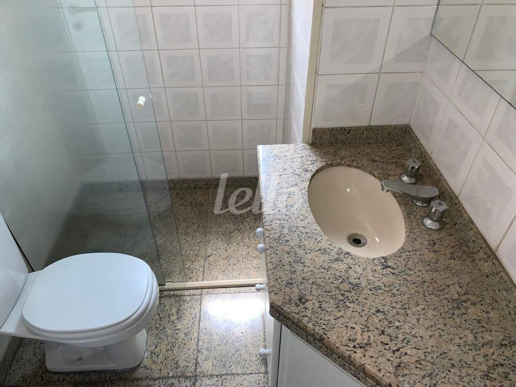 BANHEIRO de Apartamento à venda, Padrão com 127 m², 3 quartos e 3 vagas em Vila Nova Conceição - São Paulo