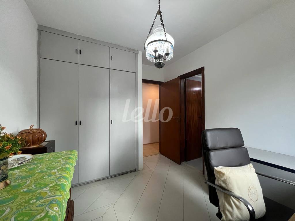 SUÍTE de Apartamento à venda, Padrão com 160 m², 4 quartos e 3 vagas em Vila Olímpia - São Paulo