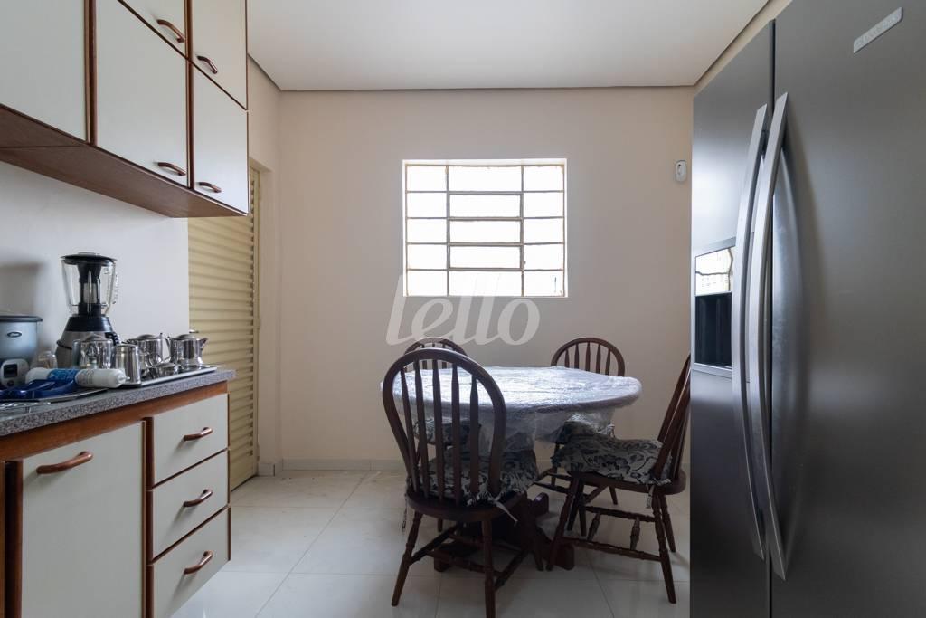 COZINHA de Casa à venda, assobradada com 180 m², 2 quartos e em Vila Prudente - São Paulo