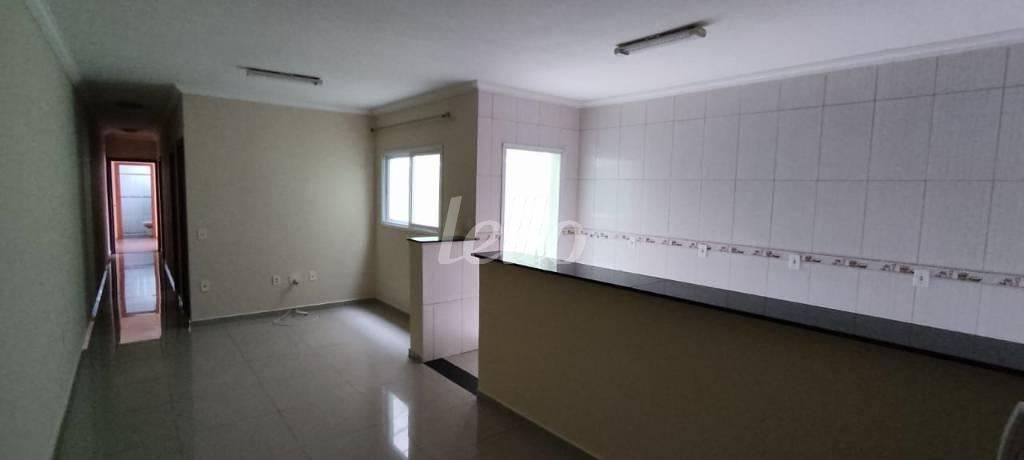 SALA de Apartamento à venda, Padrão com 83 m², 3 quartos e 2 vagas em Vila Cecília Maria - Santo André
