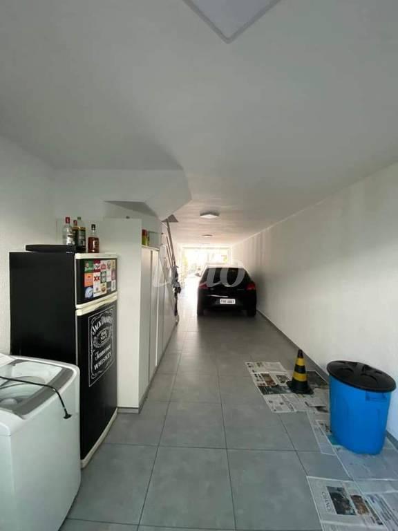GARAGEM de Casa à venda, em condomínio - sobrado com 160 m², 3 quartos e 3 vagas em Vila Ema - São Paulo