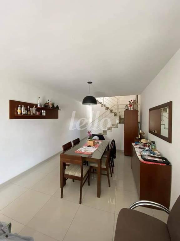 SALA de Casa à venda, em condomínio - sobrado com 160 m², 3 quartos e 3 vagas em Vila Ema - São Paulo