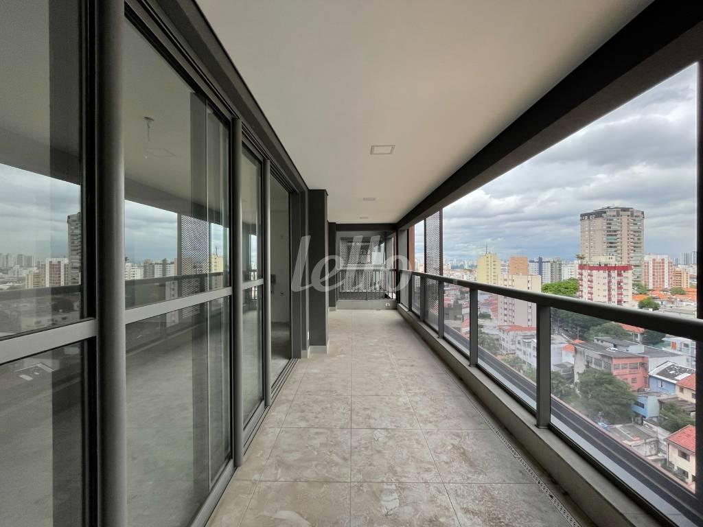 VARANDA de Apartamento à venda, Padrão com 143 m², 3 quartos e 2 vagas em Vila Mariana - São Paulo