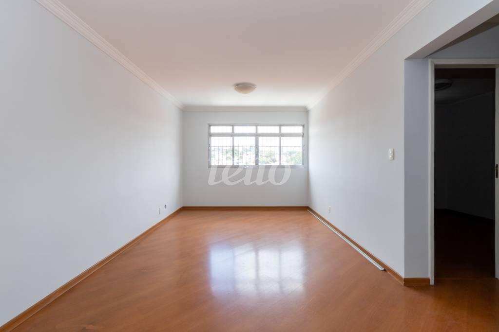 02 SALA de Apartamento para alugar, Padrão com 96 m², 2 quartos e 1 vaga em Vila Romana - São Paulo
