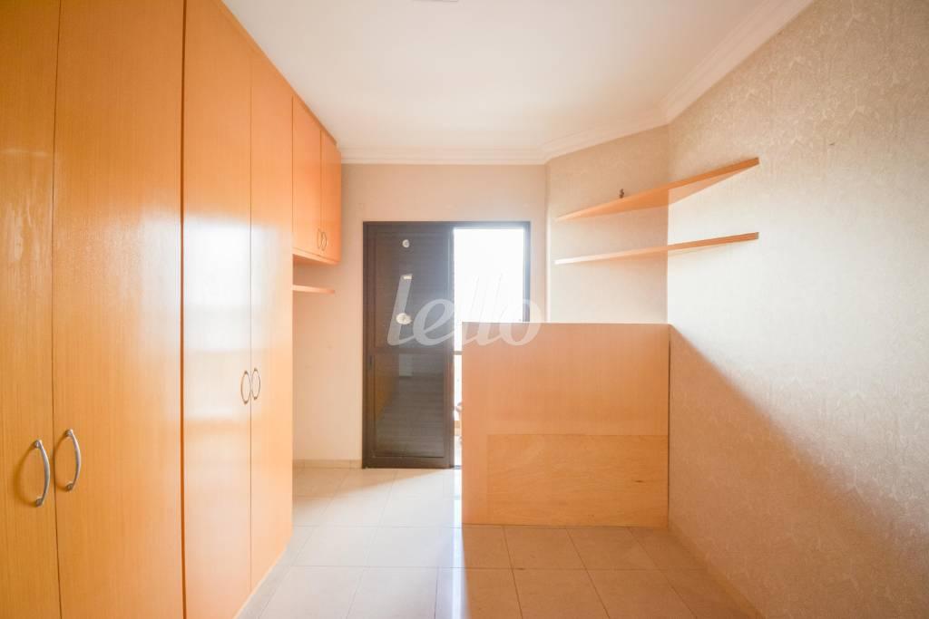 DORMITÓRIO de Apartamento à venda, Padrão com 130 m², 4 quartos e 4 vagas em Vila Galvão - Guarulhos