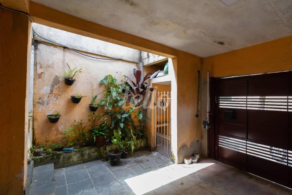 GARAGEM de Casa à venda, sobrado com 130 m², 2 quartos e 2 vagas em Jardim Marek - Santo André