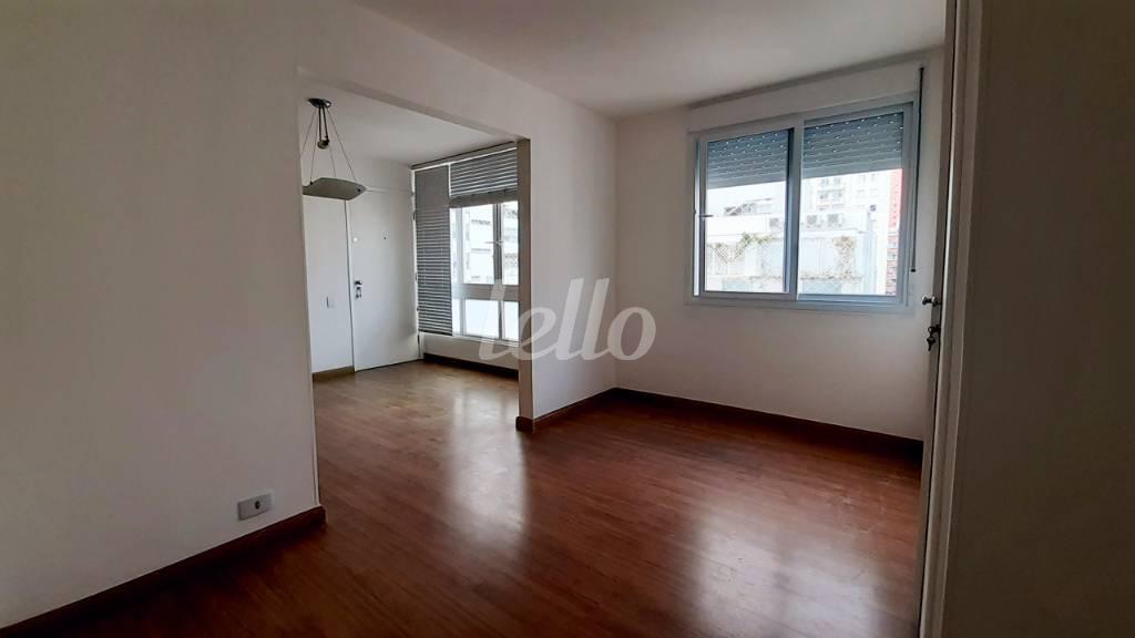SALA de Apartamento para alugar, Padrão com 104 m², 3 quartos e 2 vagas em Jardim Paulista - São Paulo