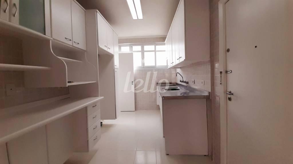 COZINHA de Apartamento para alugar, Padrão com 104 m², 3 quartos e 2 vagas em Jardim Paulista - São Paulo
