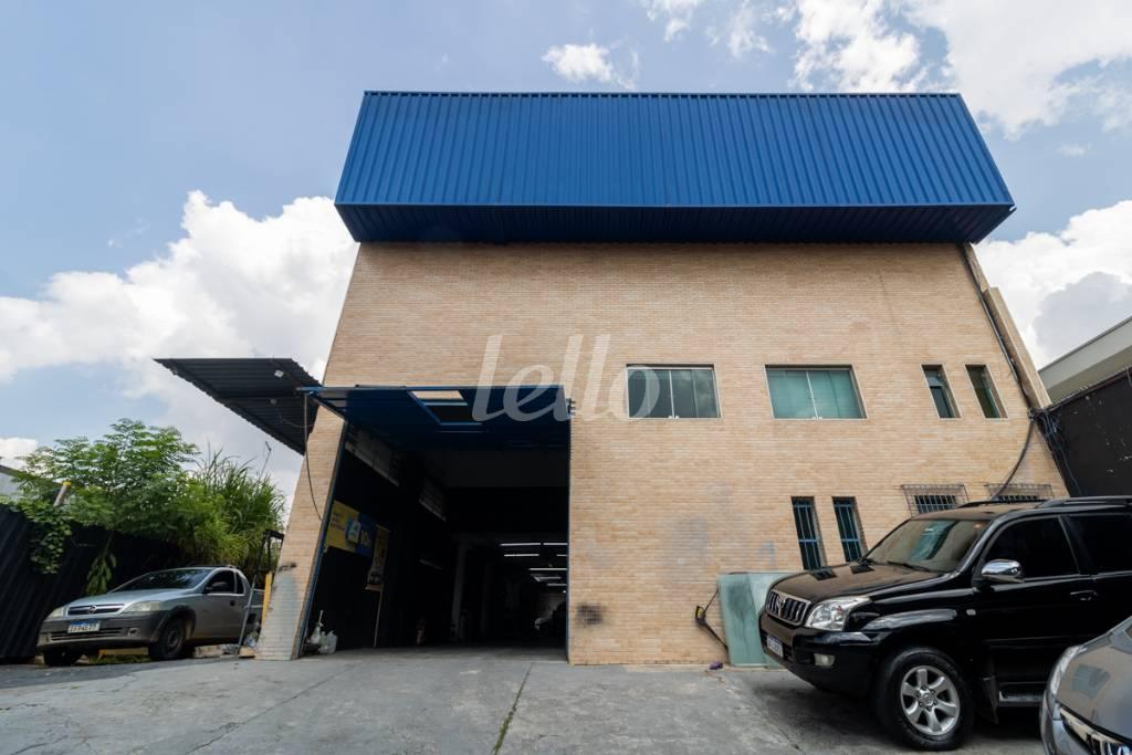 ÁREA EXTERNA de Galpão/Armazém para alugar, Padrão com 720 m², e 20 vagas em Vila Nova Mazzei - São Paulo