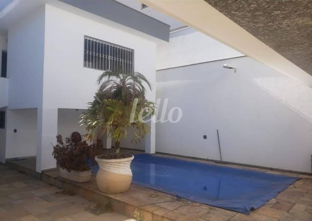 PISCINA de Casa à venda, térrea com 250 m², 3 quartos e 2 vagas em Vila Zelina - São Paulo